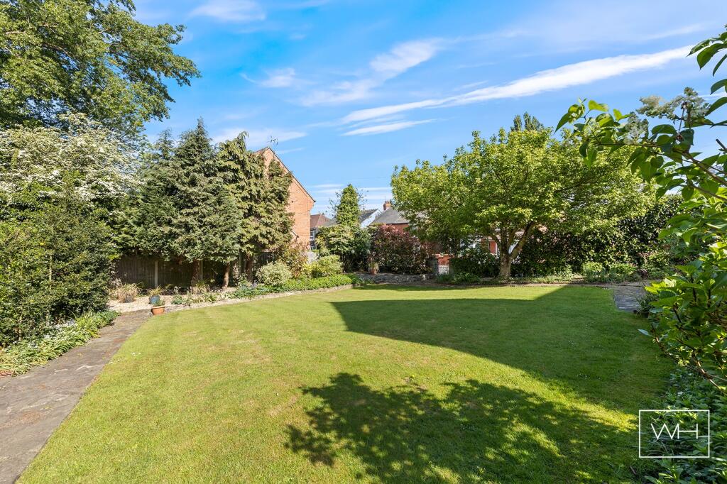 2 Finkle Street, Ben