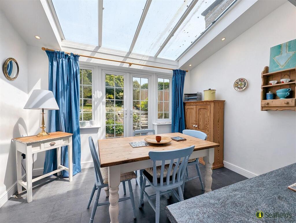 Sun/Dining Room