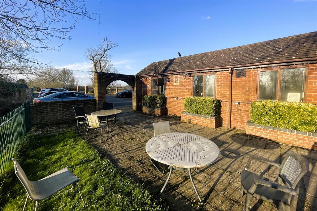 The White Horse, Sandhurst Lane Longhurst Lane, Sa