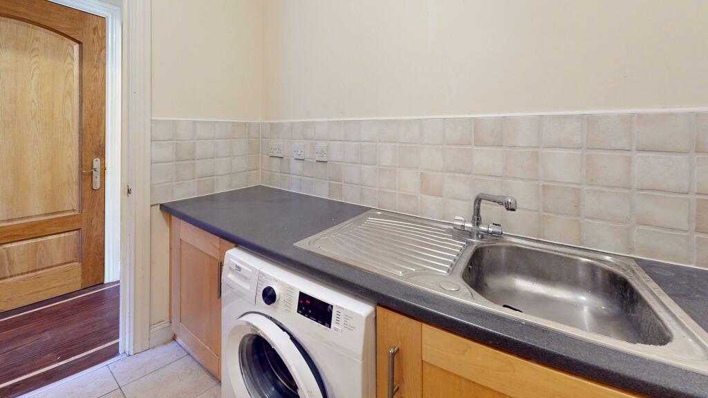 122-Carisbrooke-Road-Kitchen