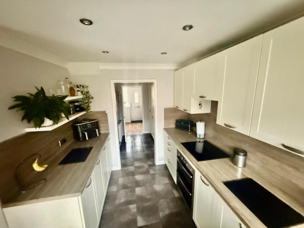 PHOTO-2025-11-08-20-58-36 17