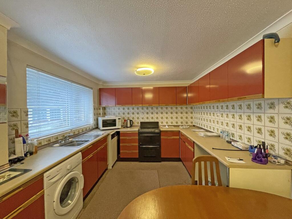 Dover Road 2 Kitchen.jpg