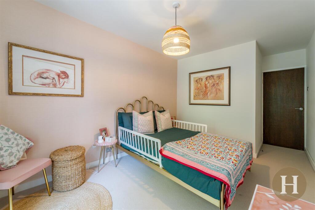 Hadleigh Estate Agents-22.jpg