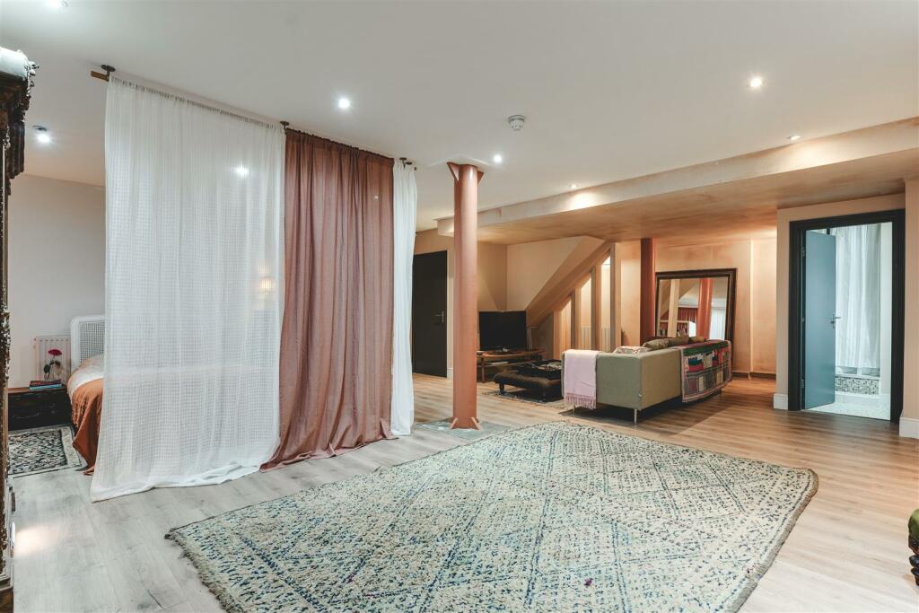 152 Clarence Road-9.jpg