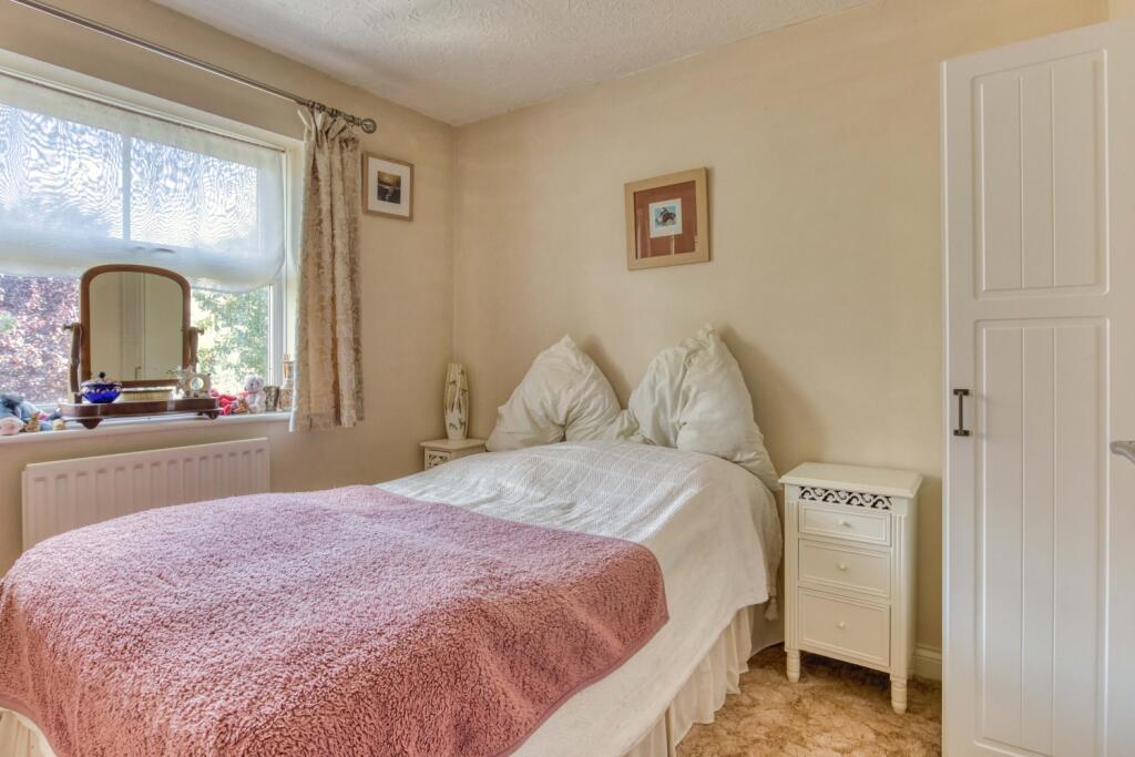 Ewemove Taunton - Graham Way (3)