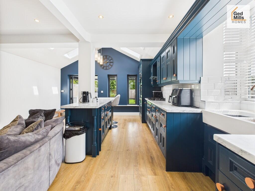 CAM04261G0-PR0067...