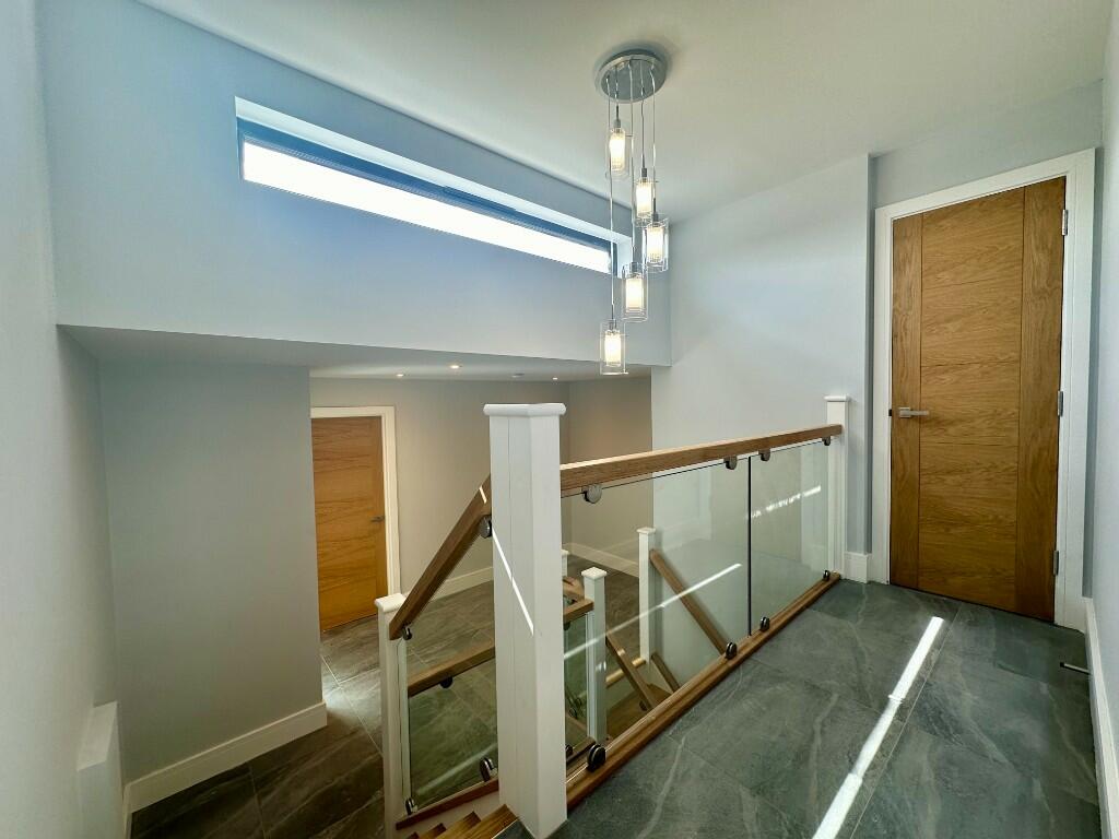 Split Level Top 