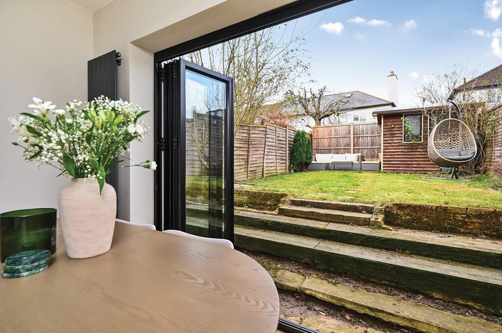 162 Marrowbrook L...