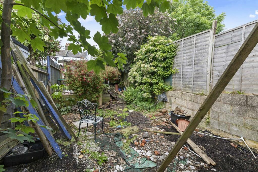 Rear Garden (6).jpg