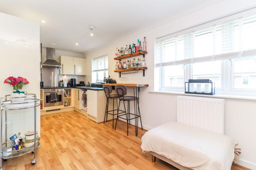 KITCHEN-DINER