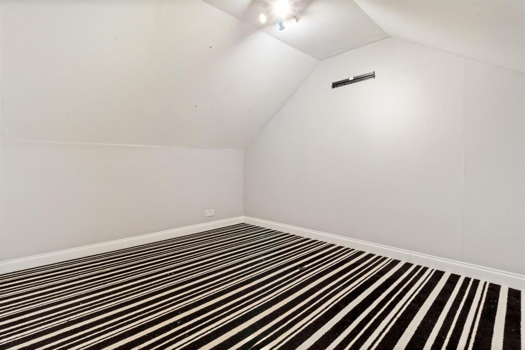 55 Gaisford Close-017.jpg