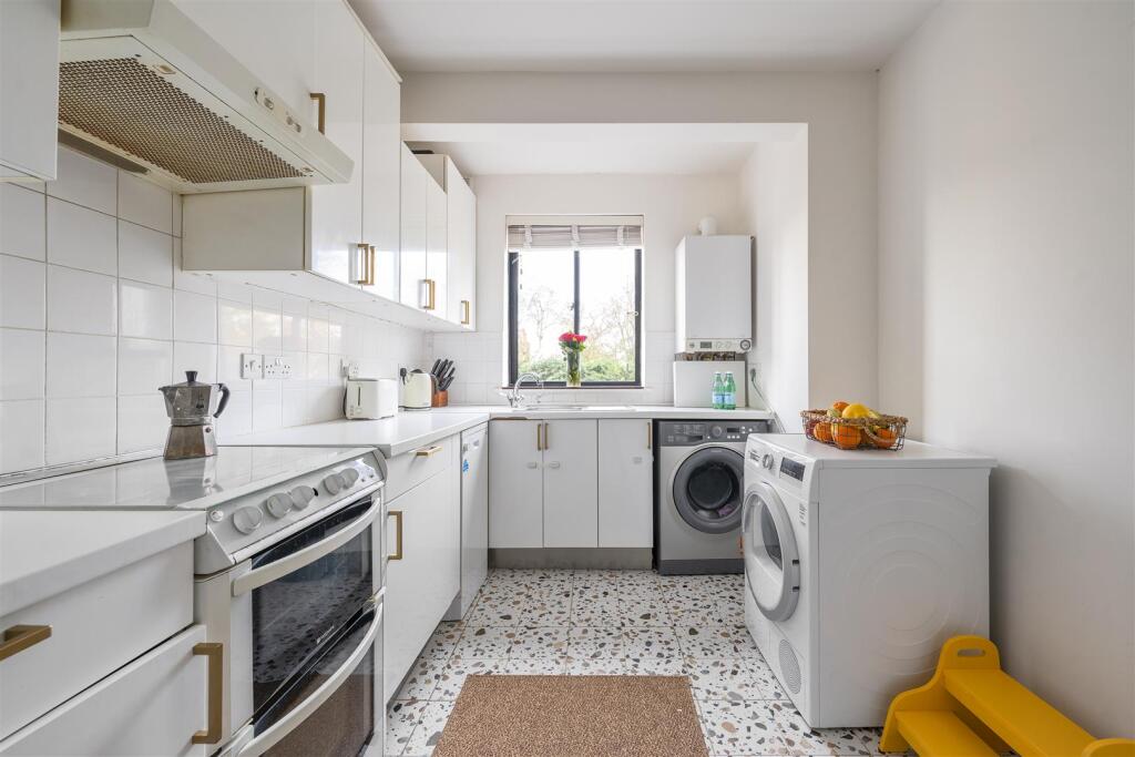 Kitchen-2.jpg