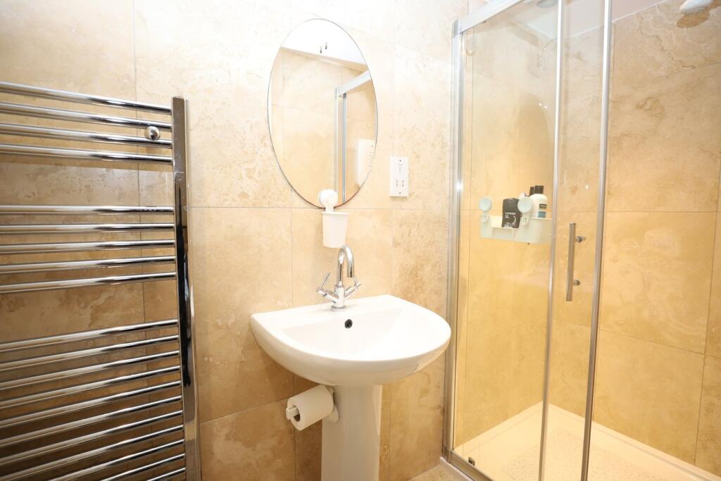 En-suite to Bedroom 2