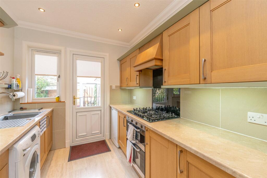 Kitchen Alt