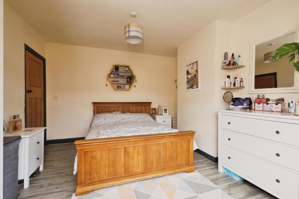 BEDROOM NO.1