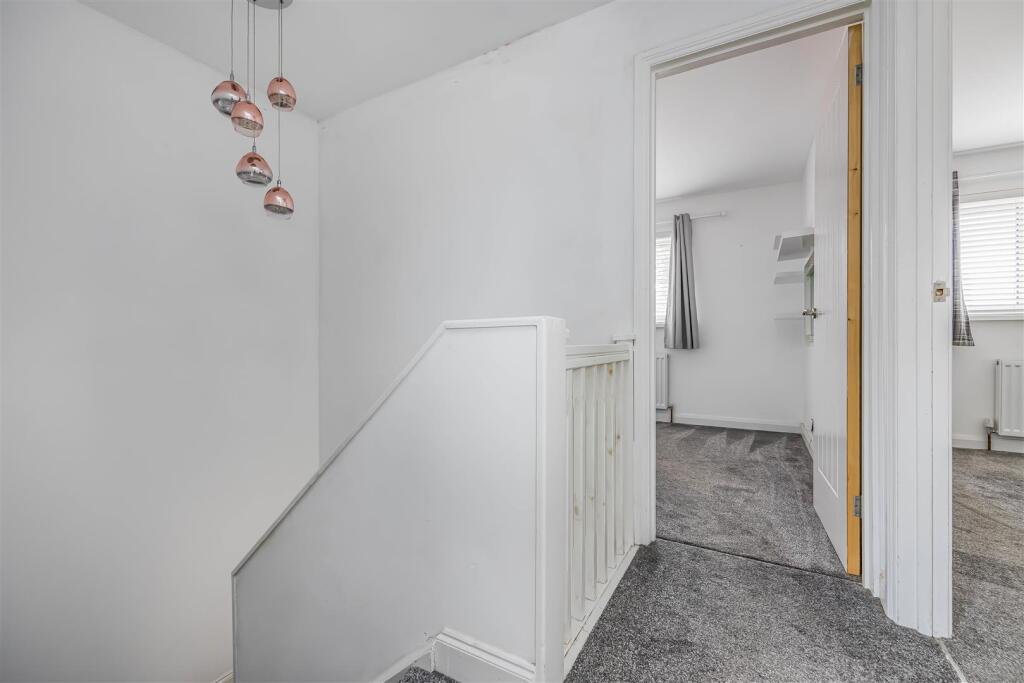 100 Fathoms Reach, Hayling Island-Small-PorticoMar