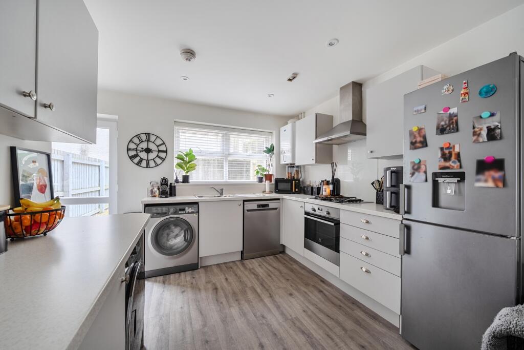 1369594-10-68f9111f956d4