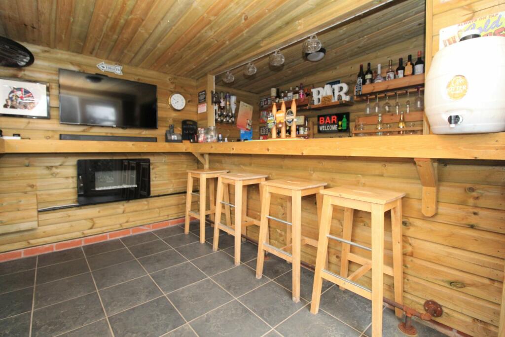 Garden Bar Room