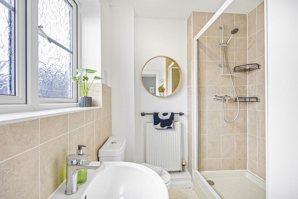 En Suite Shower Room