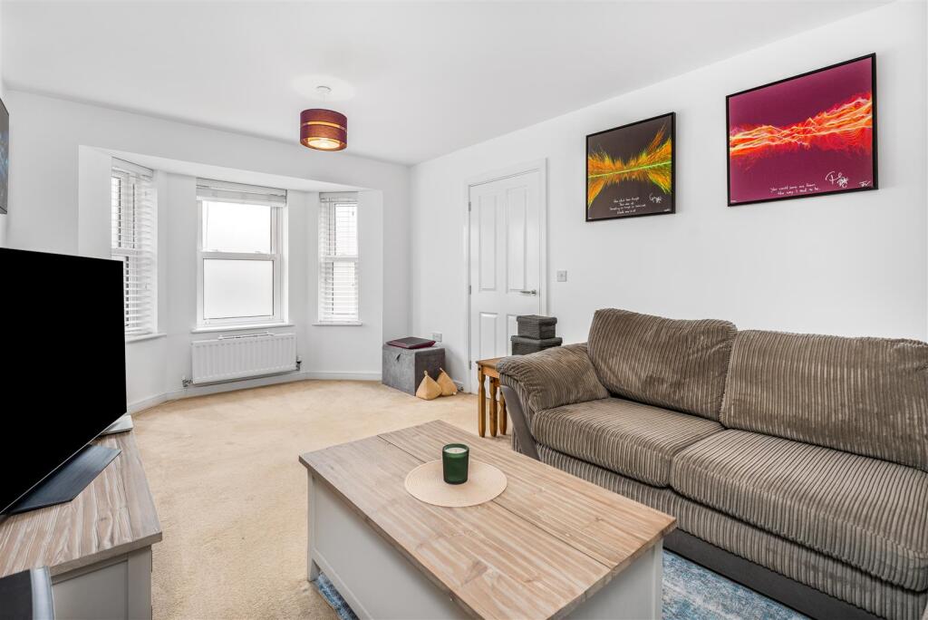 98 Bourton Road, Banbury-8.jpg