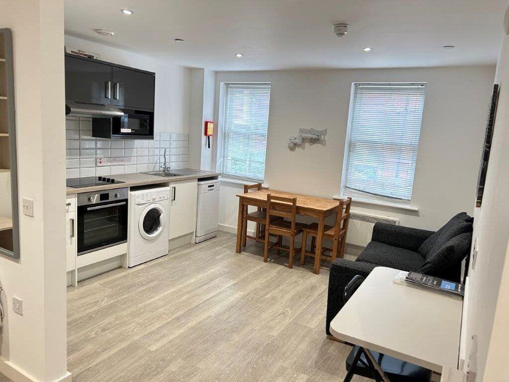 5 Queningate Court, Canterbury - Ref 3353