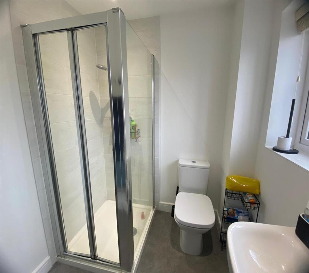 Ensuite.jpeg
