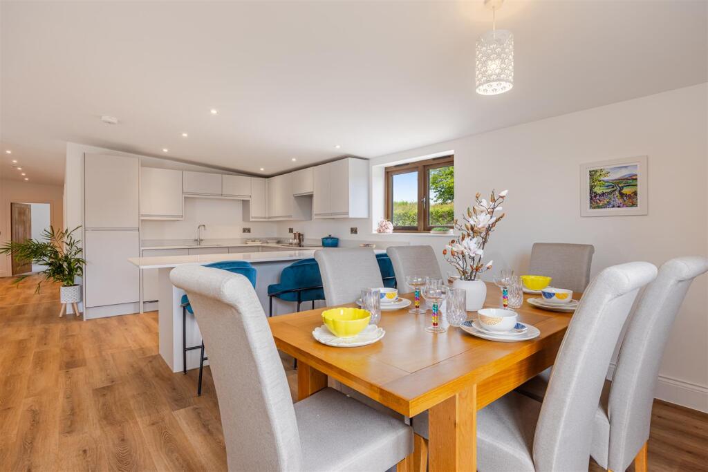 A18 - Apple Orchard - Staverton - 250514.jpg