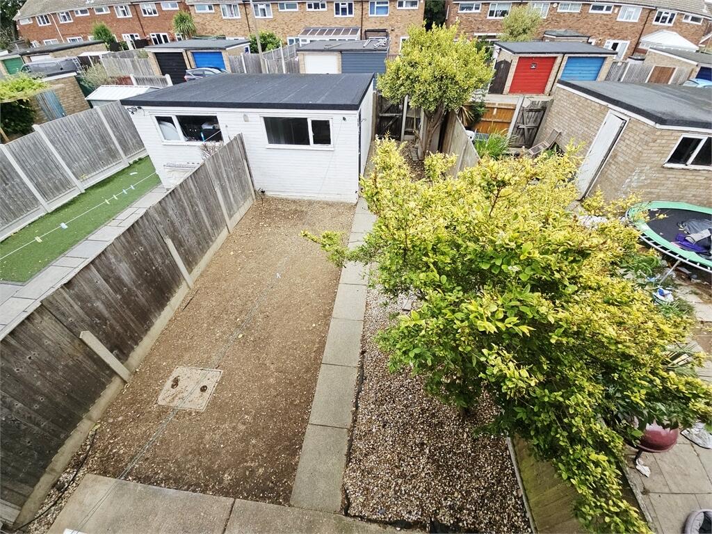 Detached garage