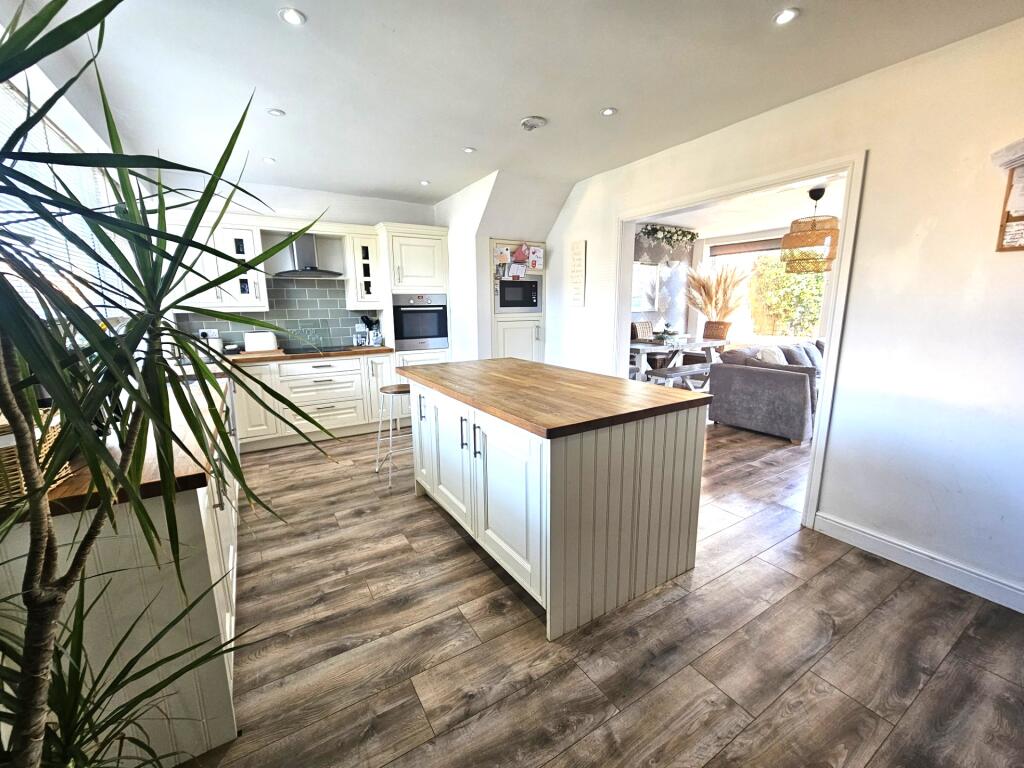 Kitchen diner