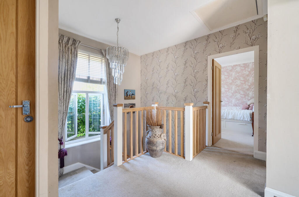 1340530-16-689f03...