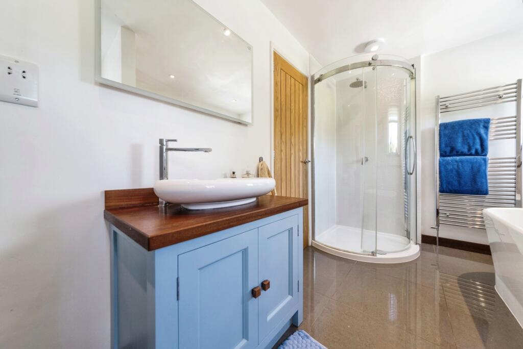 Jackdaws_back_lane-16