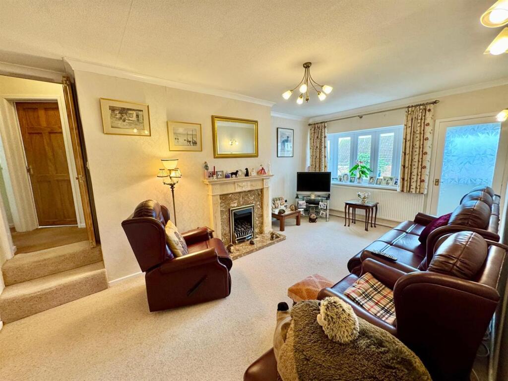 PHOTO-2025-11-12-07-38-31 (9).jpg