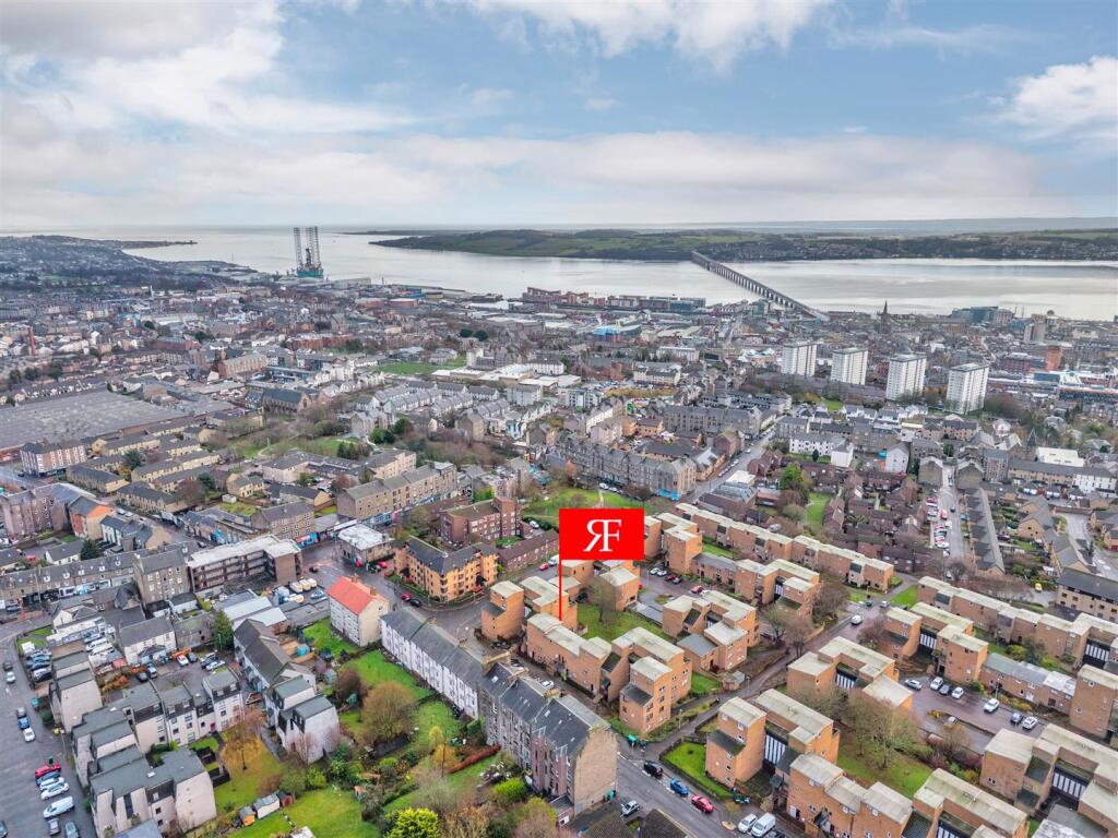 2 Kinghorne Court Dundee-4.JPG