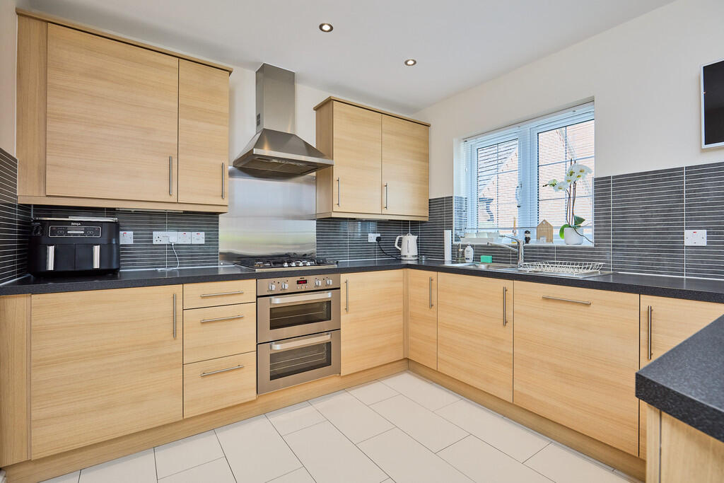 Edward Knight 202...