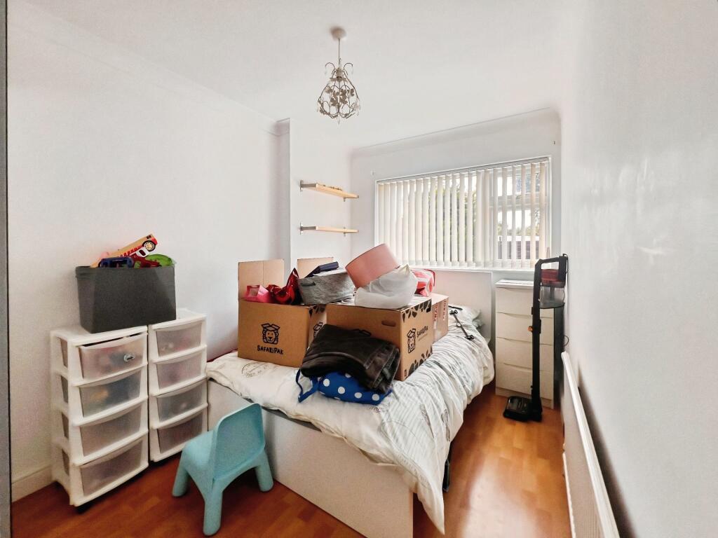 5195c73csecond20bedroom