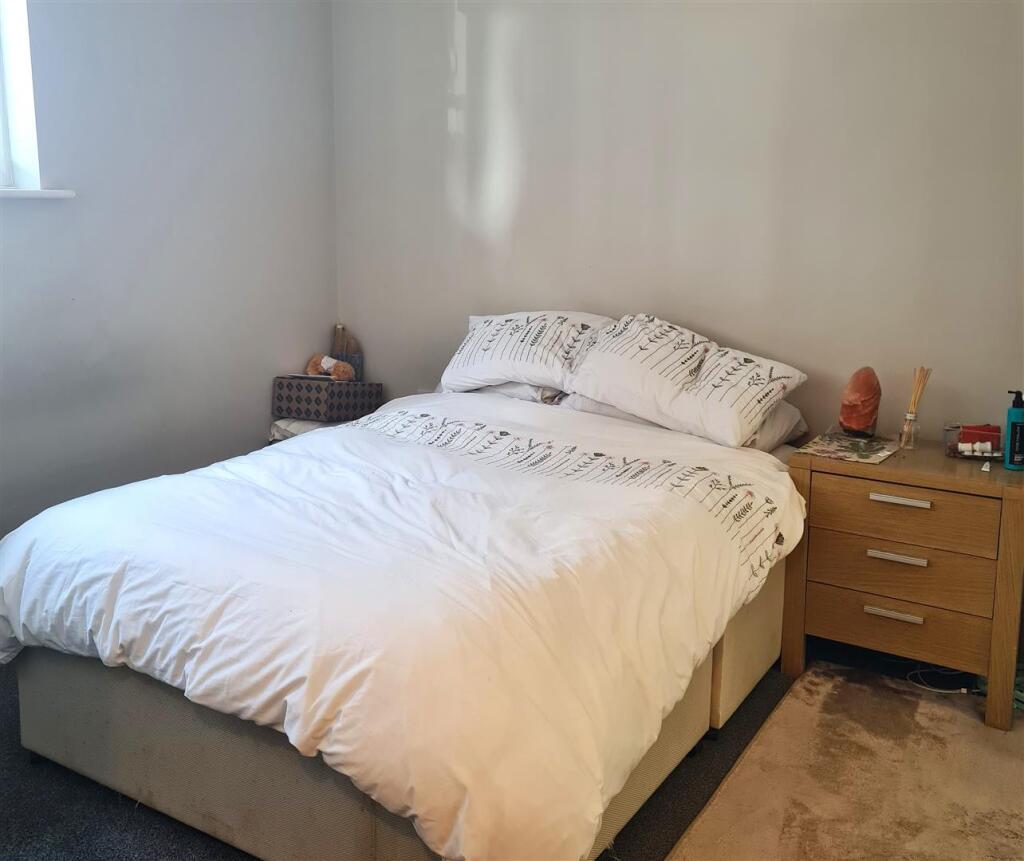 Bedroom.jpg