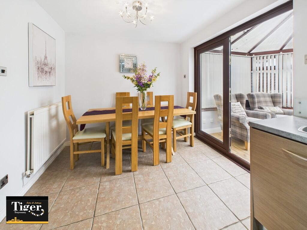 CAM02176G0-PR0550...