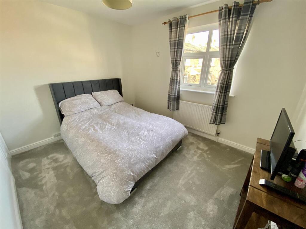 Bramleys Estate Agents - Gordon Court - Shillbank 