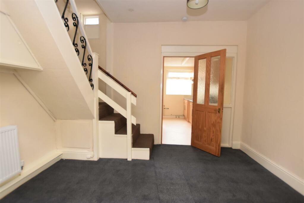 Dining Area.jpg