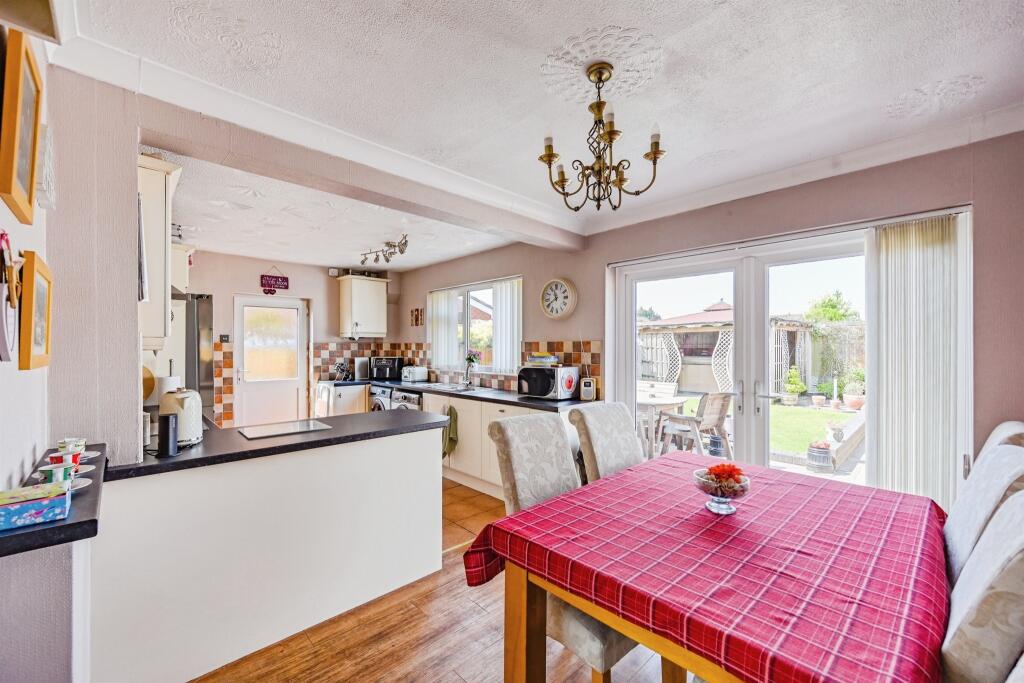 Kitchen Diner: