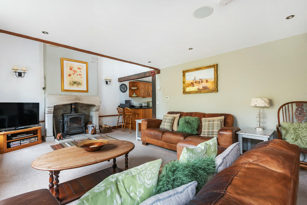 Spacious Lounge