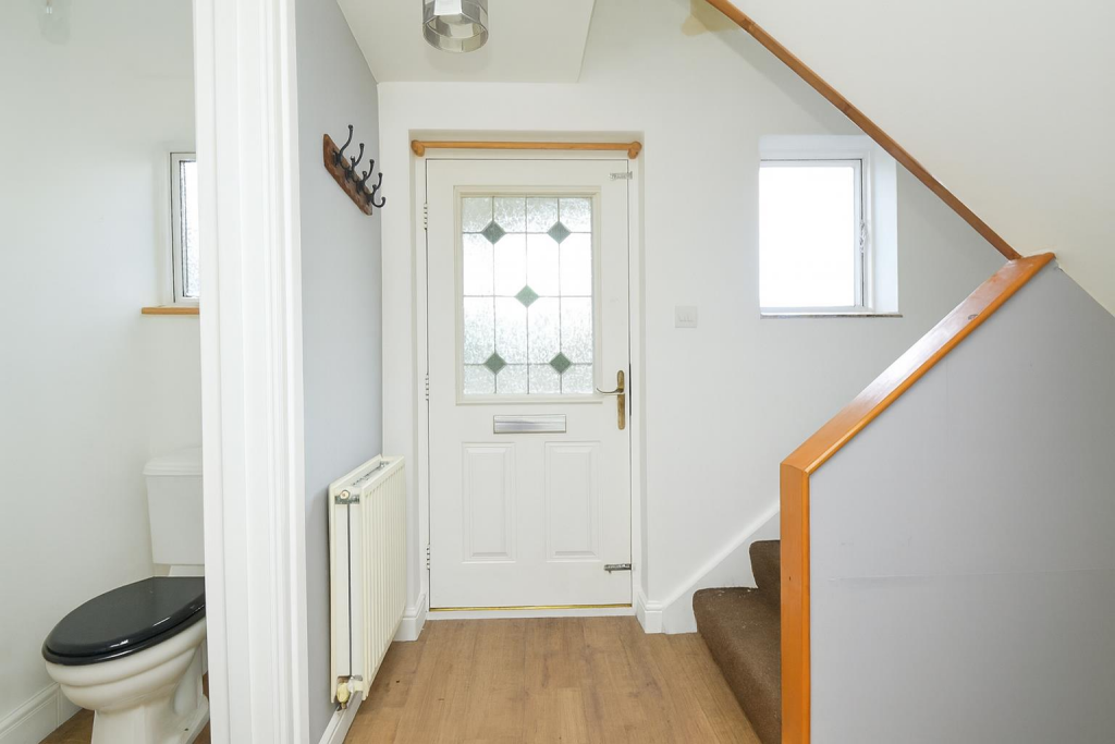 MODERNISATION REQUIRED * BRADING