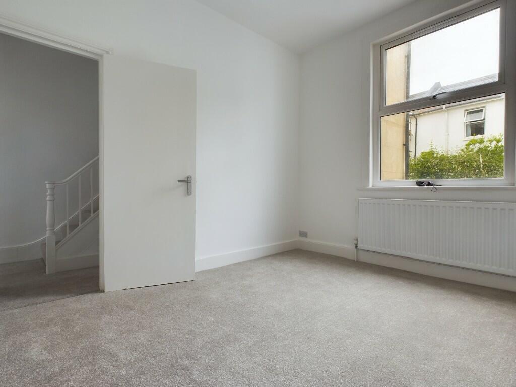 Bedroom 1/DiningRoom
