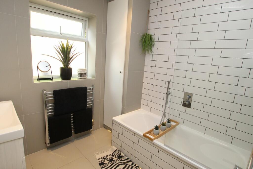 Family Bathroom 