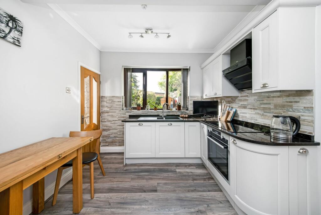 BREAKFAST KITCHEN