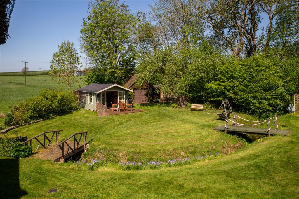 Towards Summer House