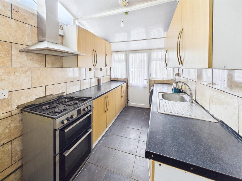 4 - 3 bedroom terraced house.jpg