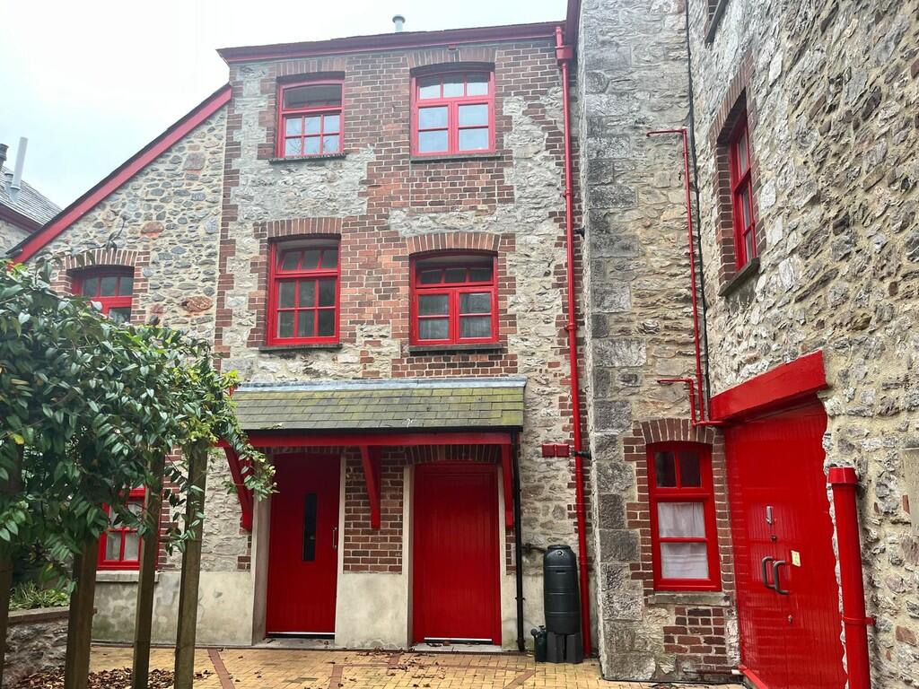 IMG-20251009-WA00...