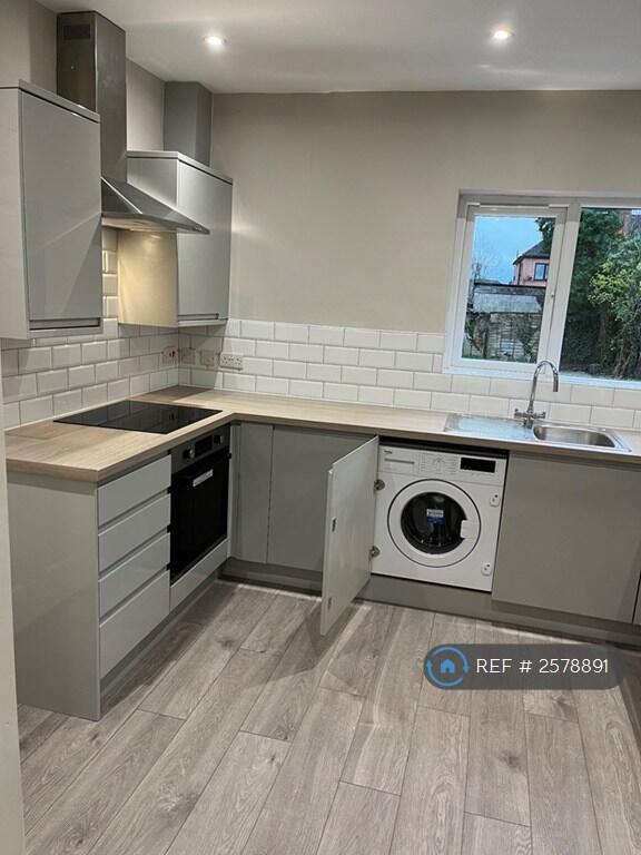 Built In Oven, Hob And Washing Machine