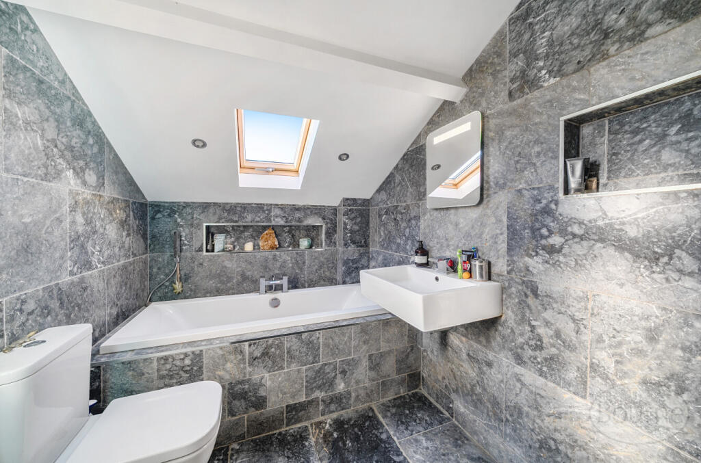 a978b1ca-6aa5-47f...